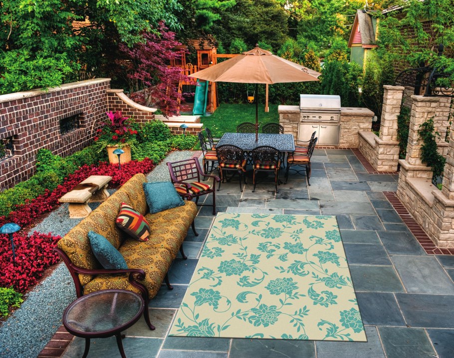 Ландшафт двора