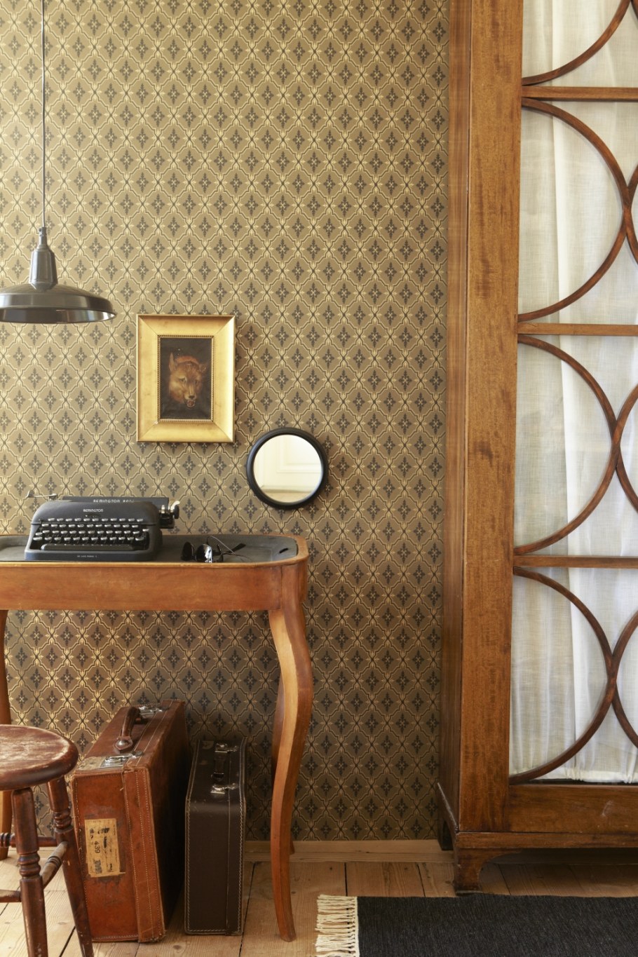 Декор из чемоданов