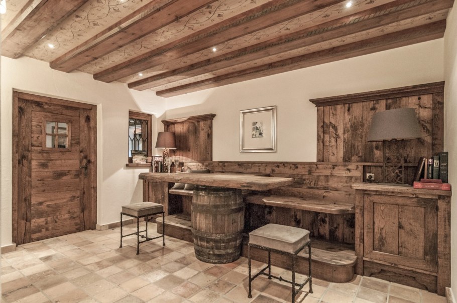 Гостиная в стиле Шале угловой ракурс