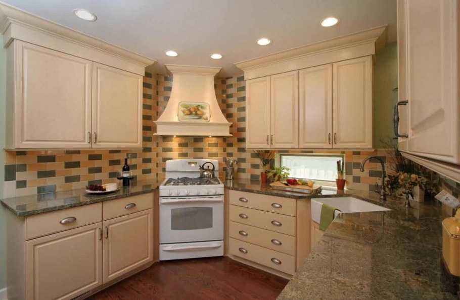 Идеи маленькой кухни белый глянец