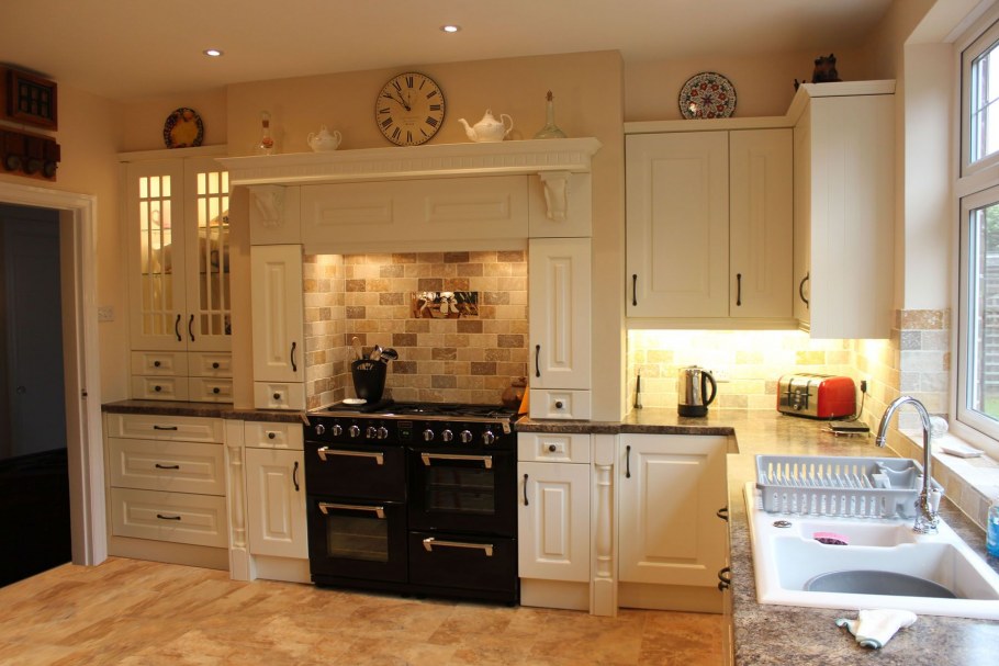 Угловая кухня малогабарит