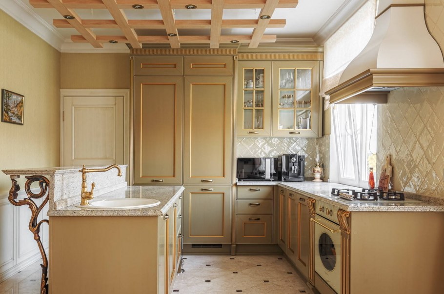 Угловая плита на кухне