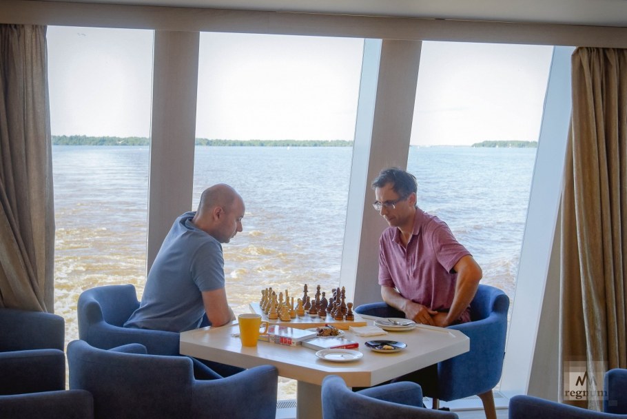 Лайнер проекта pv300 «Мустай Карим»