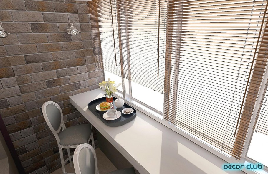 Барная стойка в проеме балкона