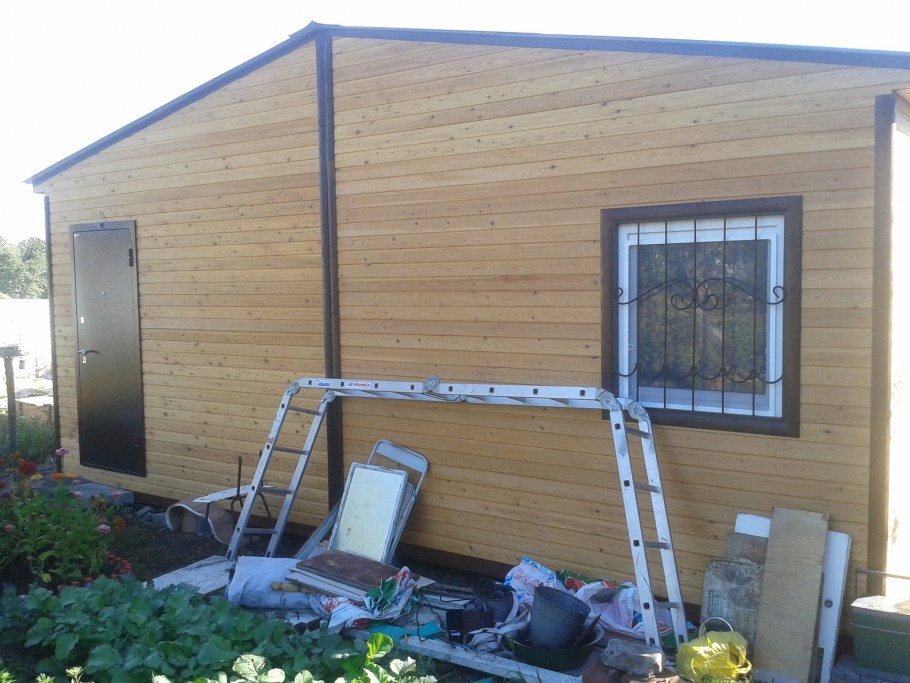 Садовый домик из минибруса 5х4,5