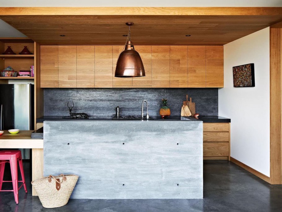 Фартук для кухни из дерева