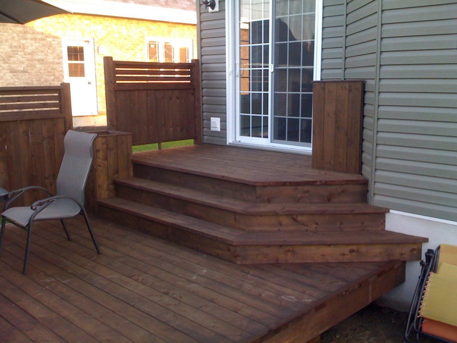 Ступеньки на задний двор