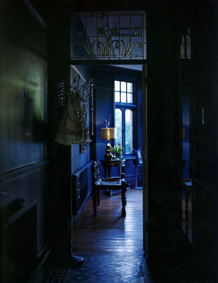 Тёмный индиго в интерьере