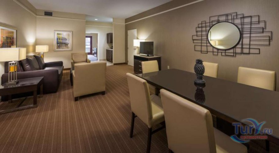 Стиль Кантри в интерьере охра стены