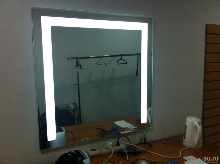 Гримерное зеркало с диодной подсветкой