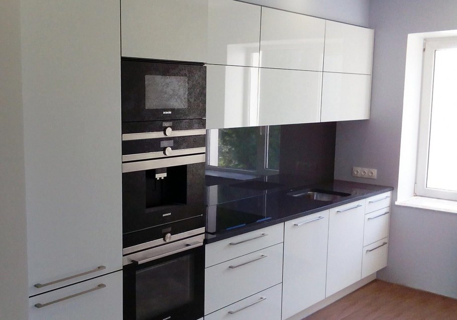 Встроенная кухня белый глянец