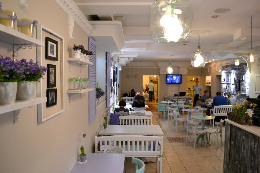 Средиземноморский стиль в интерьере ресторана