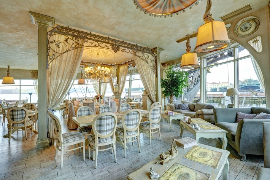 Банкетный зал в стиле Прованс