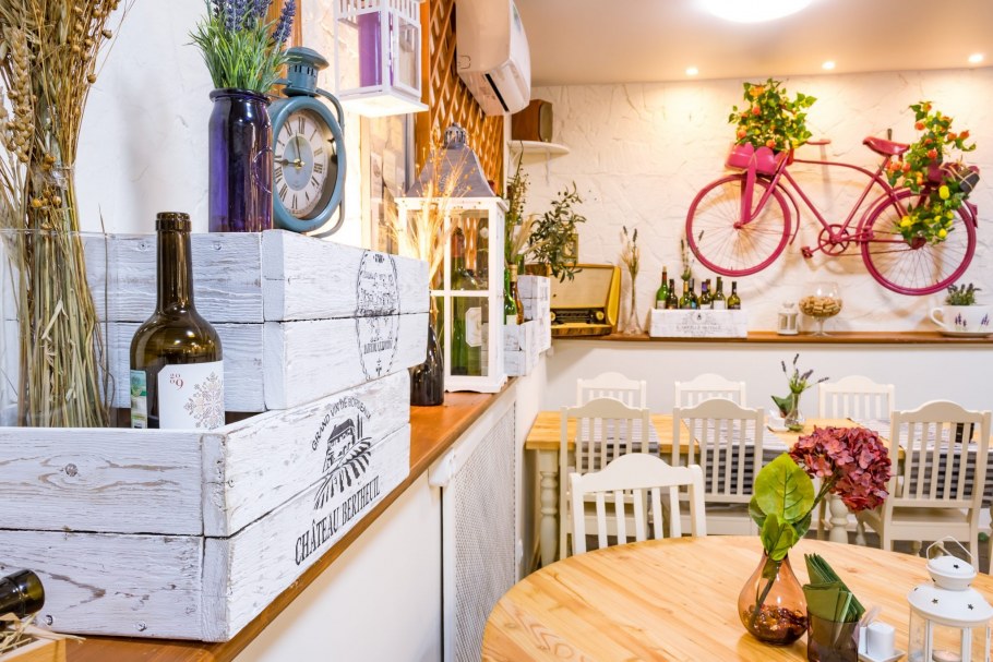 Кафе в Провансе Франция