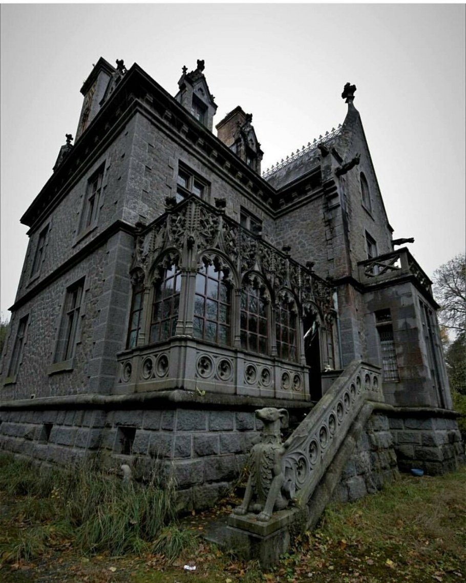 Викторианская Готика особняк лес