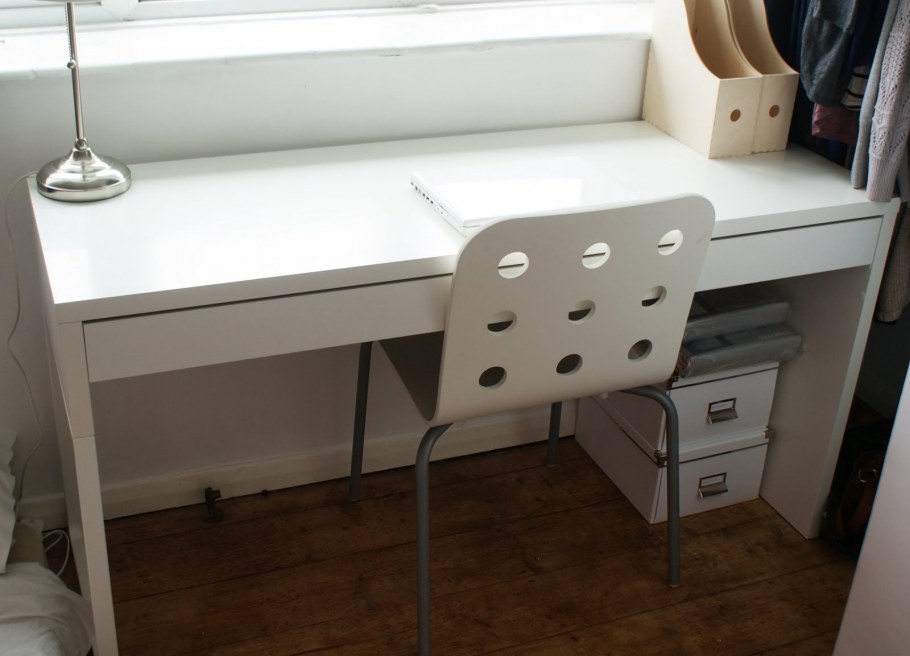 Письменный стол ikea микке 203.739.23/403.739.22