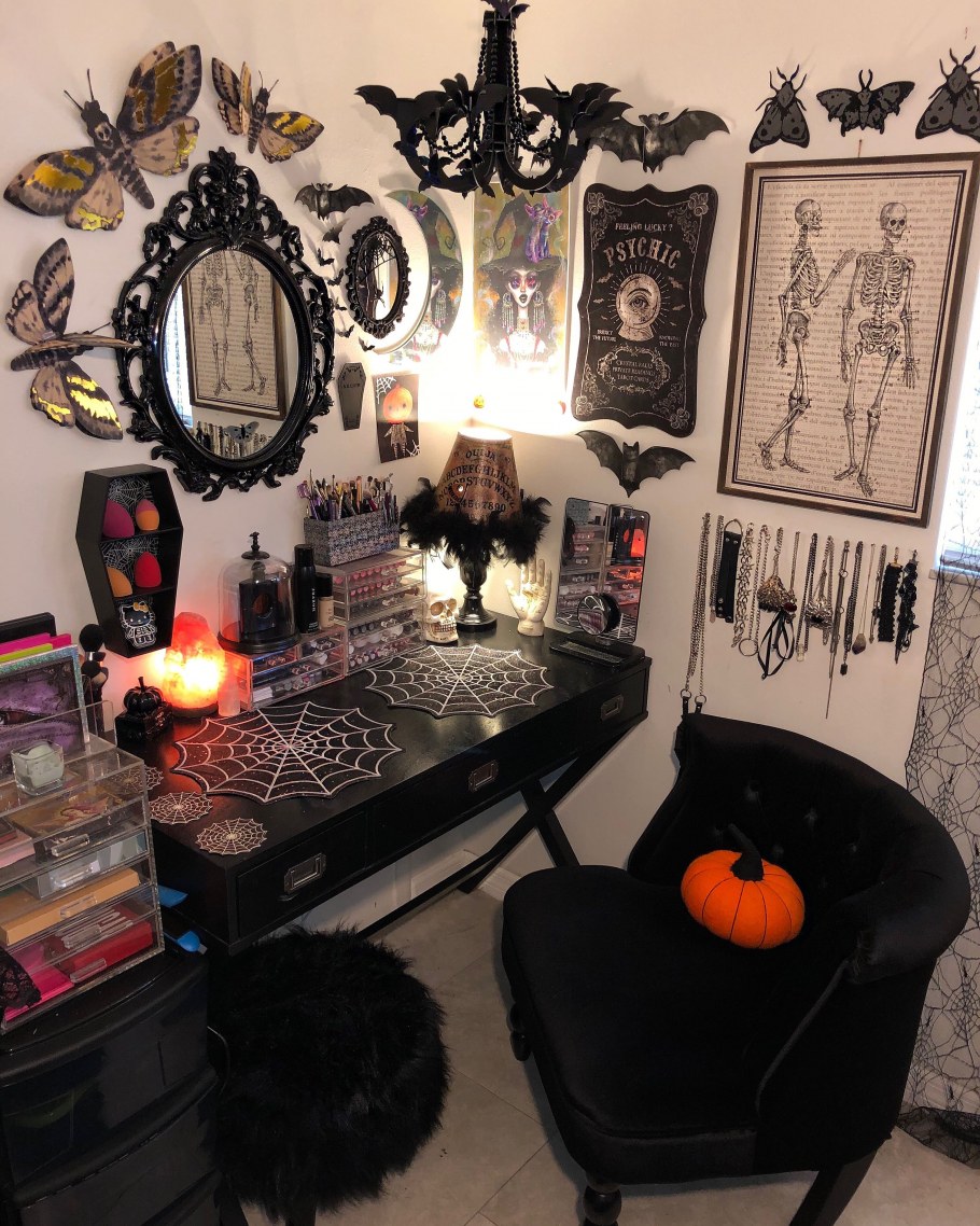 Готические украшения для комнаты