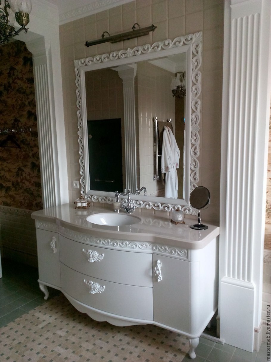Мебель в ванную комнату классика