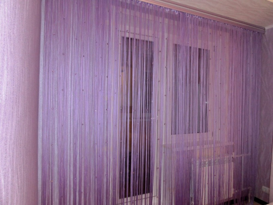 Нитяные шторы на кухню