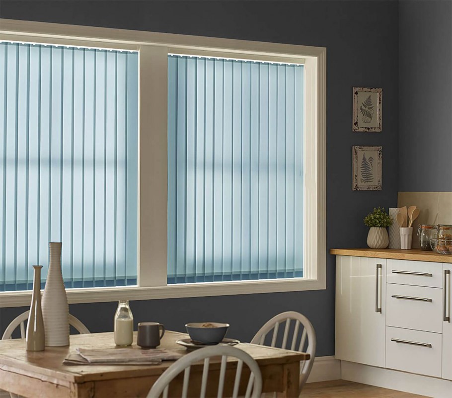 Жалюзи на пластиковые окна