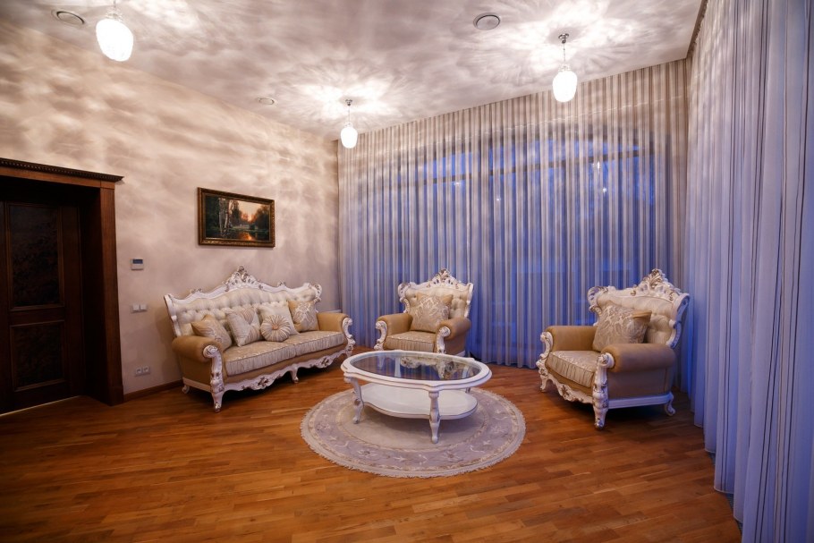 Ресторан времена года в парке Горького каминный зал