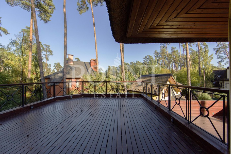 Дома большое Сареево