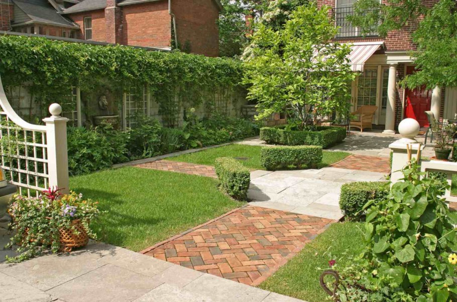 Маленький сад в английском стиле