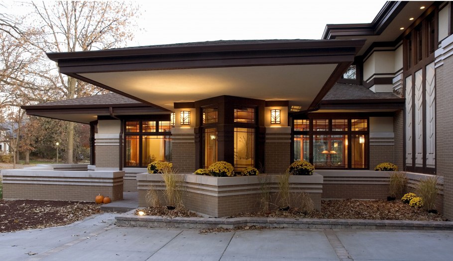 Фасад в стиле Райта