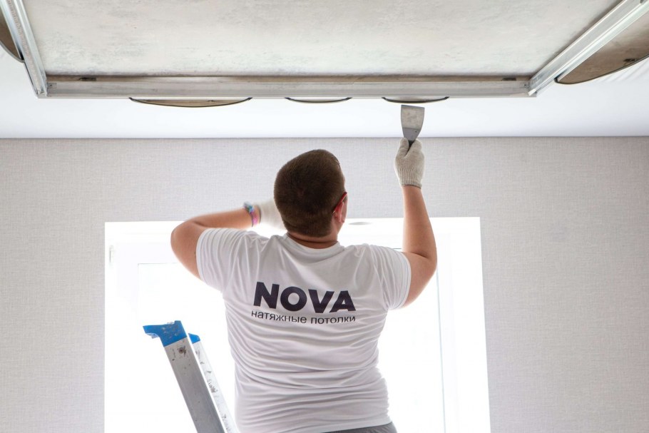 Монтажник натяжных потолков