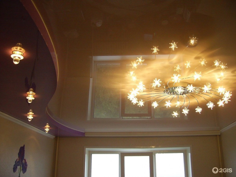 Мытье натяжных потолков