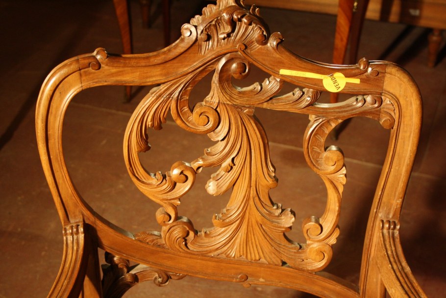 Резьба по дереву кресло