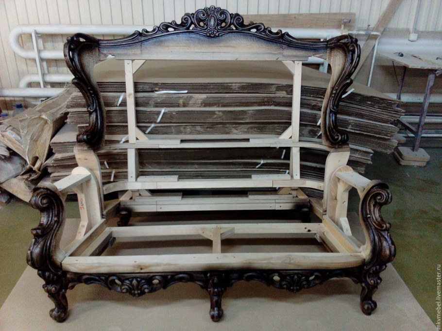 Резные каркасы для диванов
