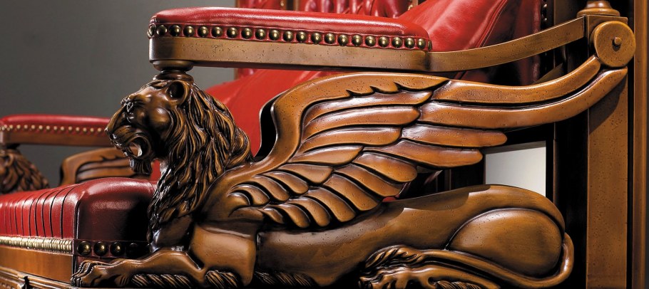 Резная мебель