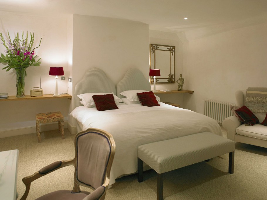 Обои спальня ковролин