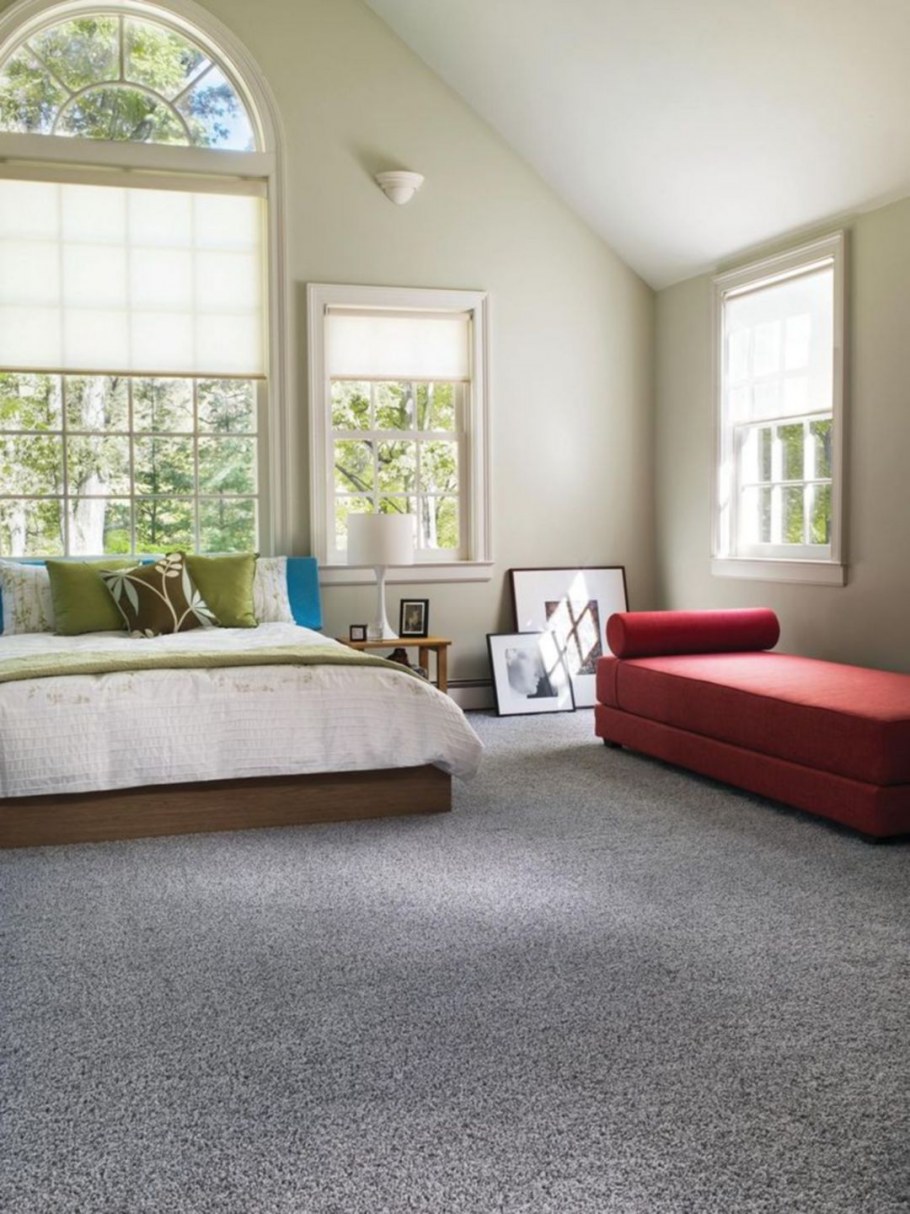 Комната с ковролином