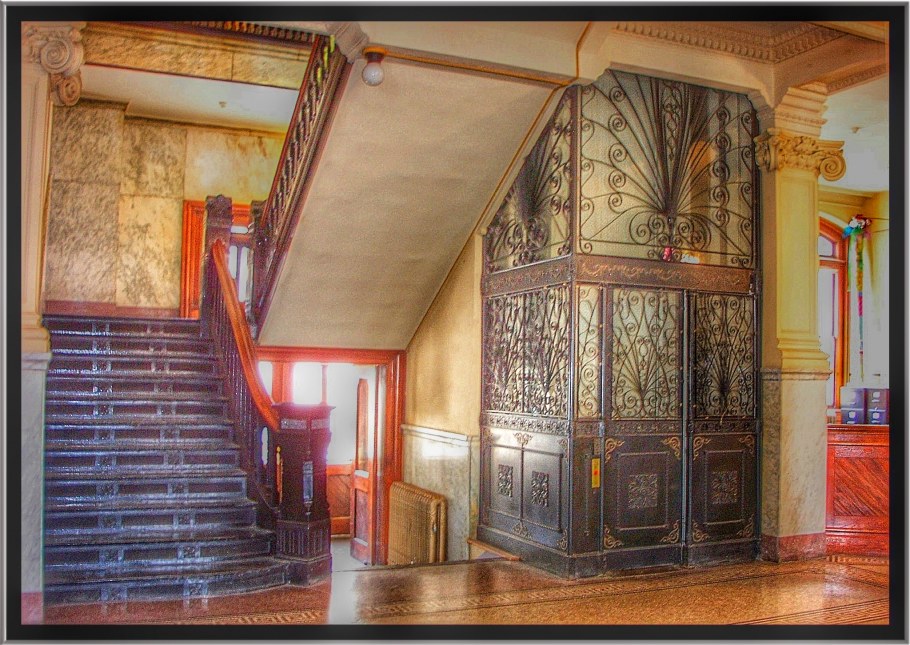 Особняк Данте Манор