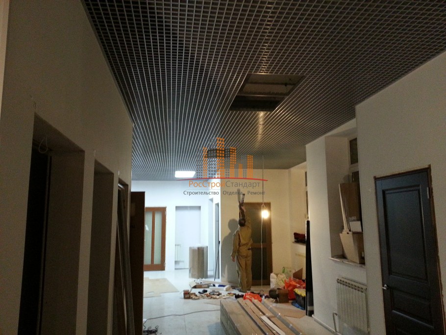 Потолок Грильято в интерьере квартиры