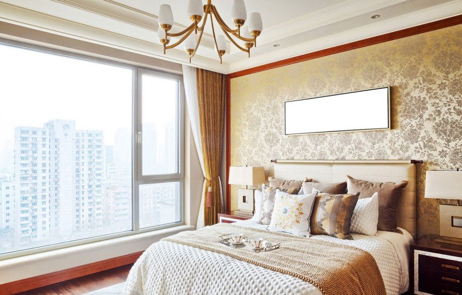 Спальня в классическом стиле стены