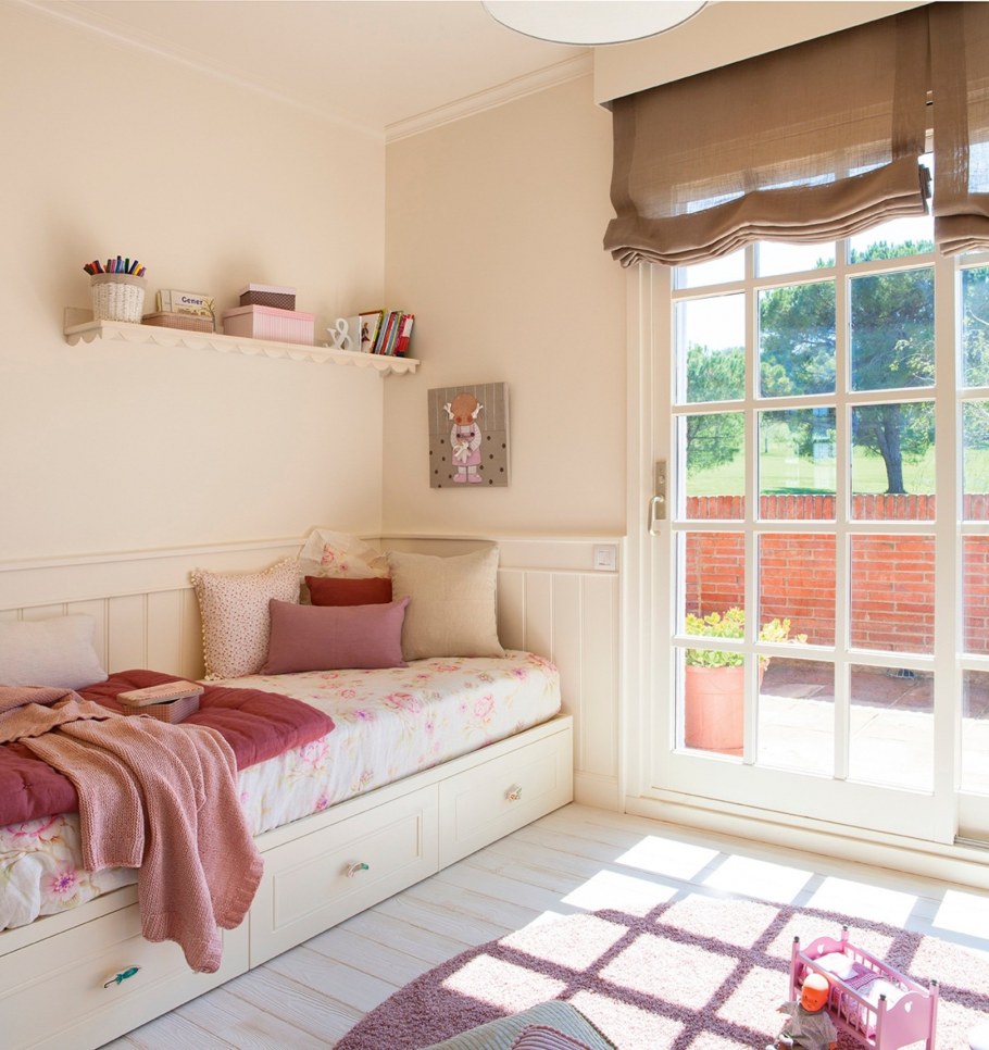 Комната для девочки в пастельных тонах