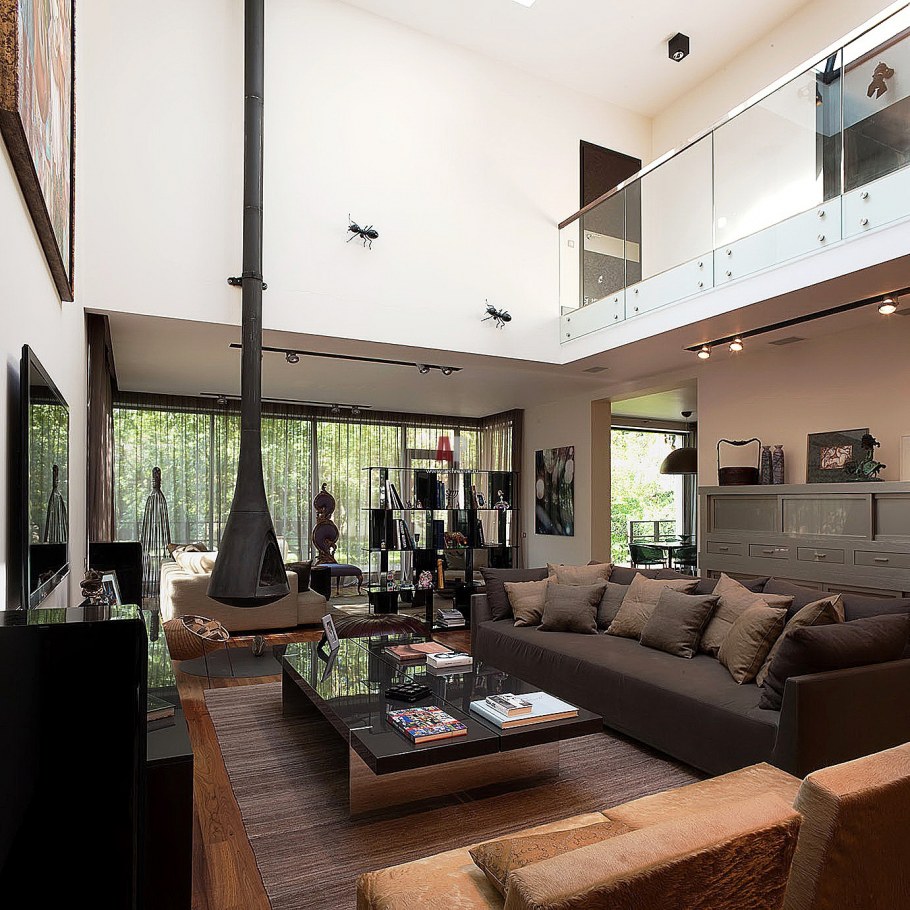 Гостиная с камином в современном стиле