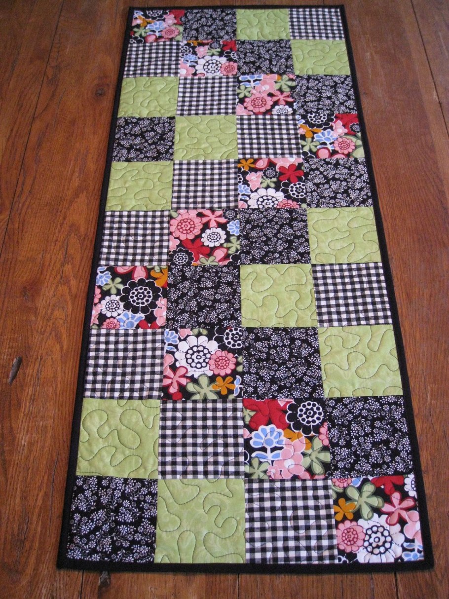 Дорожка из лоскутков