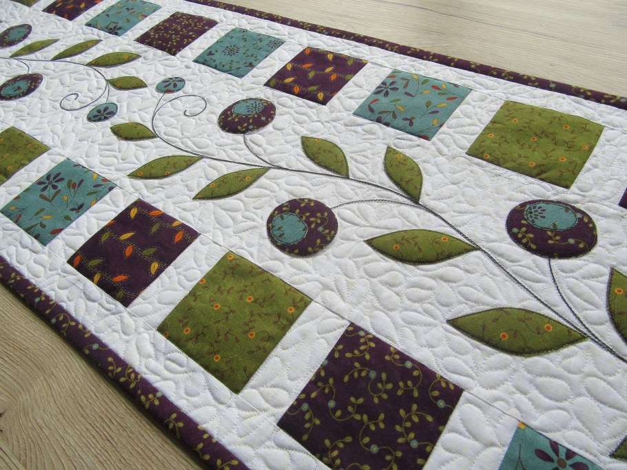 Дорожка на стену пэчворк