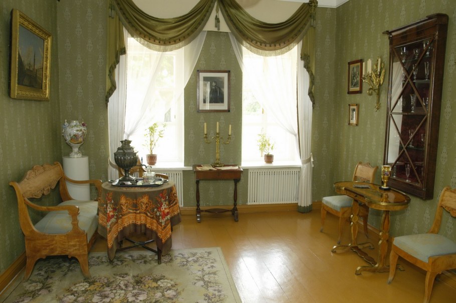 Дом музей Тарханы комната Лермонтова