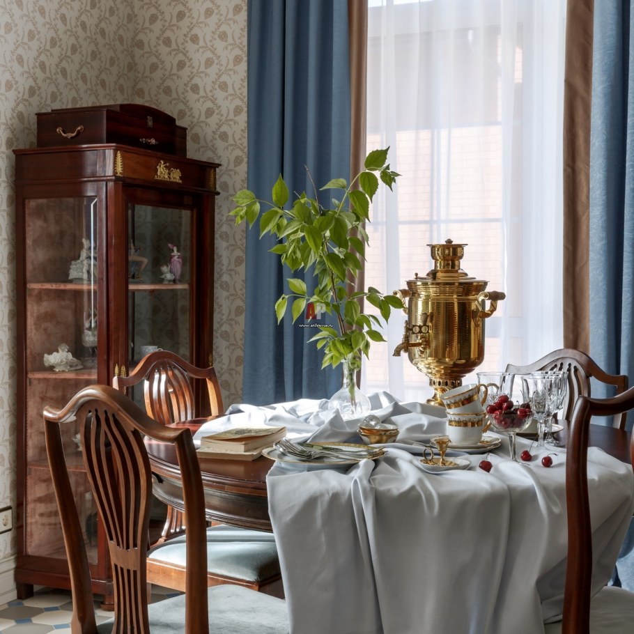 Интерьер столовой в английском стиле