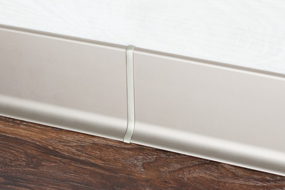 Плинтус для столешниц Korner lb-23 3.0 м