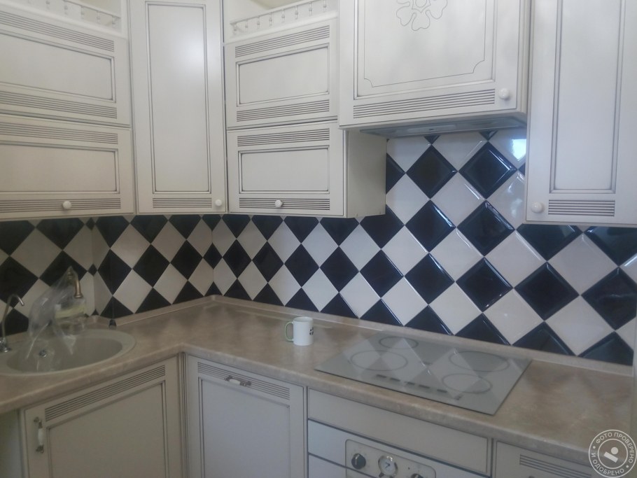 Плитка на фартук по диагонали