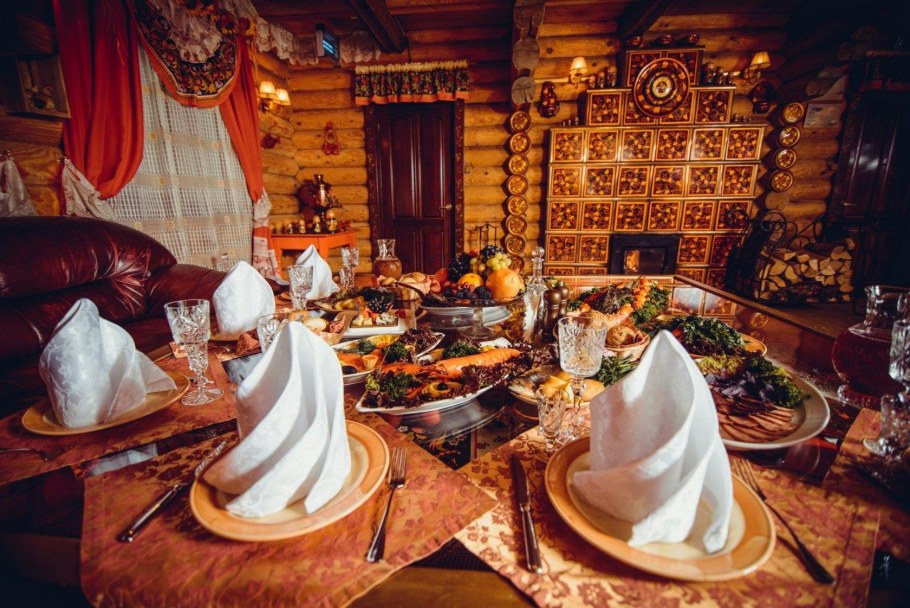 Застолье в украинском стиле