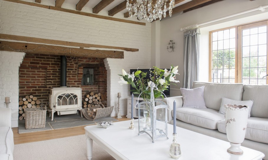 Балки в современном интерьере