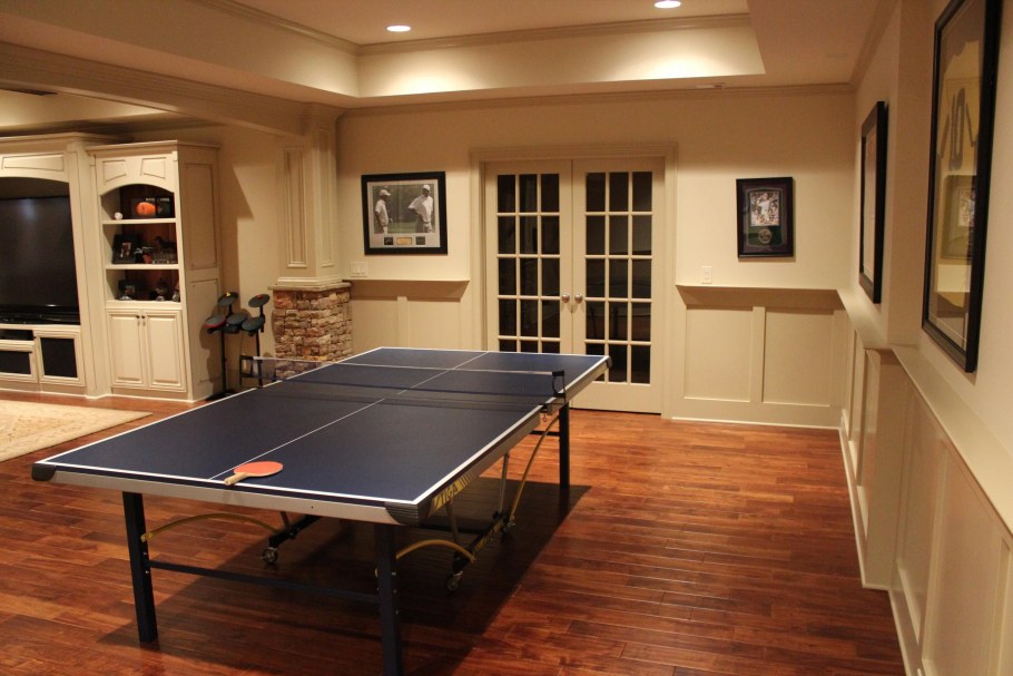 Комната с теннисным столом