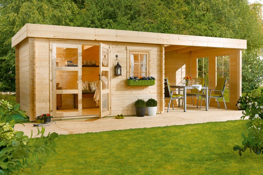 Тини Хаус с террасой